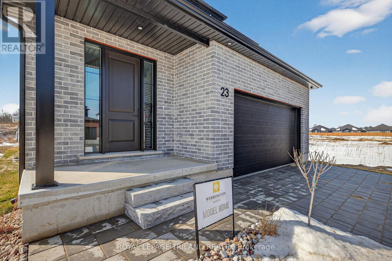 23 Allister Drive, Middlesex Centre, Ontario  N0L 1R0 - Photo 3 - X12805182