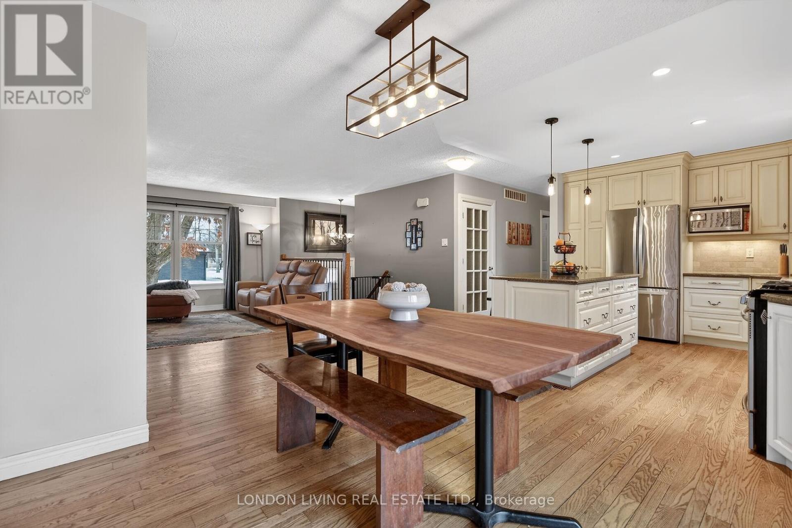 167 Dearborn Avenue, London South, Ontario  N6K 2W6 - Photo 14 - X12805184