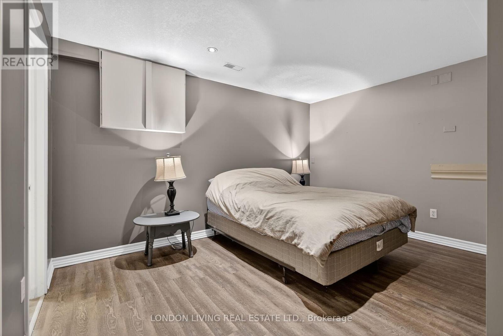 167 Dearborn Avenue, London South, Ontario  N6K 2W6 - Photo 22 - X12805184