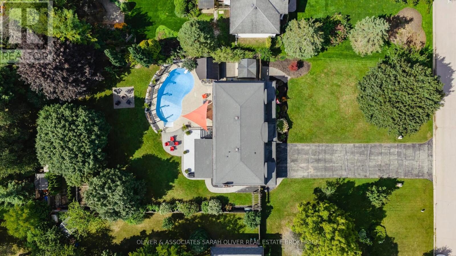 27 Scottsdale Street, London South, Ontario  N6P 1E5 - Photo 2 - X12805218