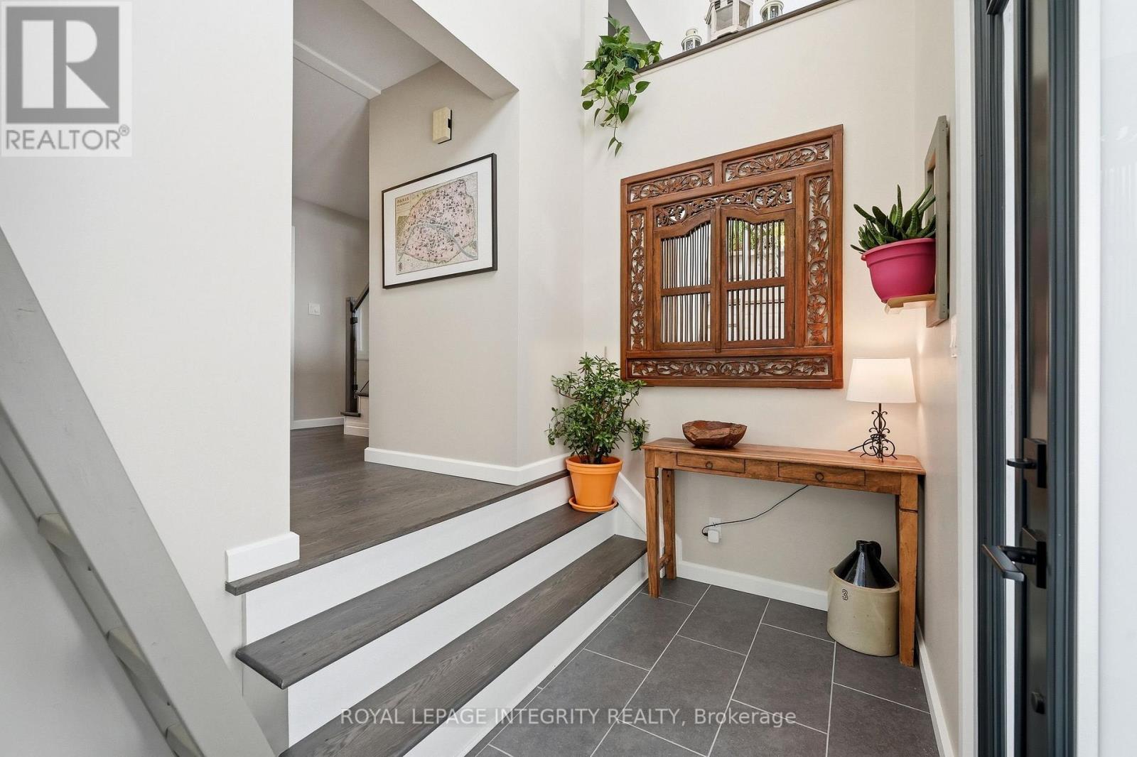 1456 Michaelsem Street, Ottawa, Ontario  K1C 7C3 - Photo 5 - X12805022