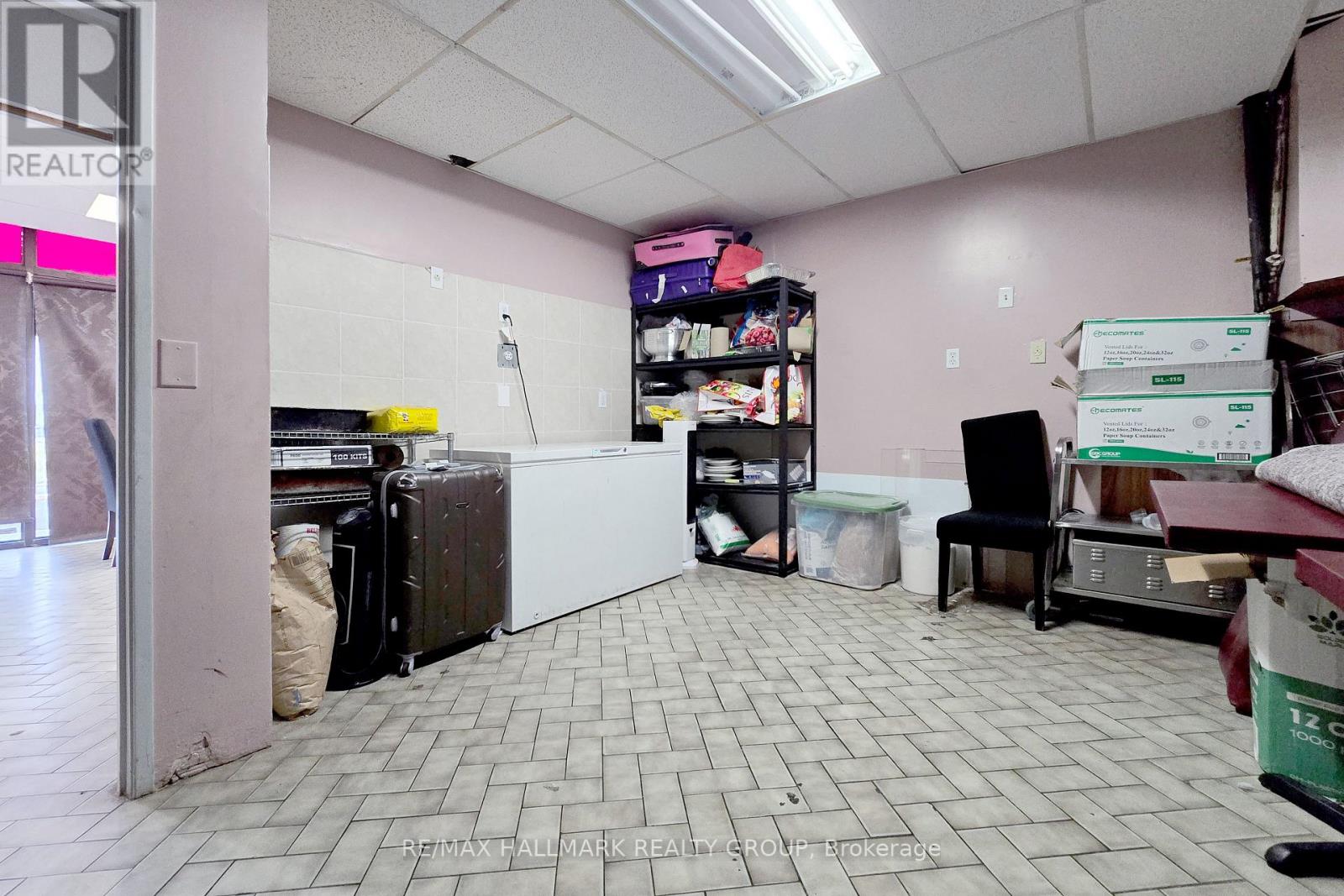 101-103 - 2019 Bank Street, Ottawa, Ontario K1V 0N1 - Photo 17 - X12805074