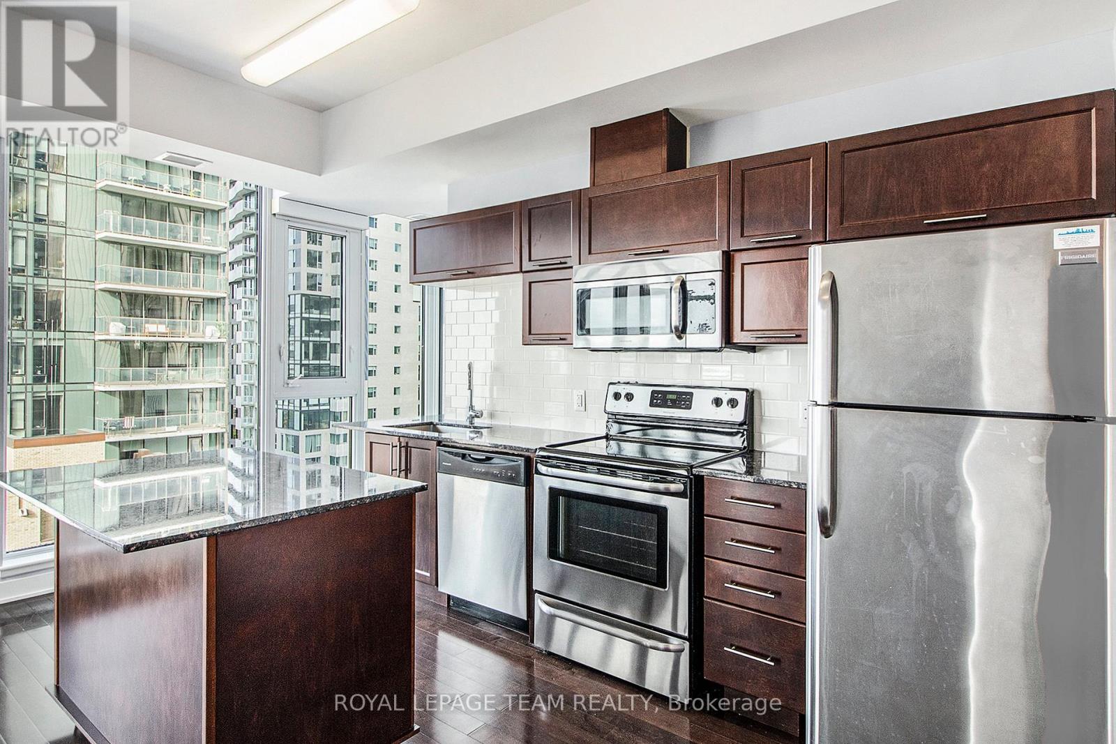 1009 - 179 Metcalfe Street, Ottawa, Ontario  K2P 1P7 - Photo 10 - X12805100