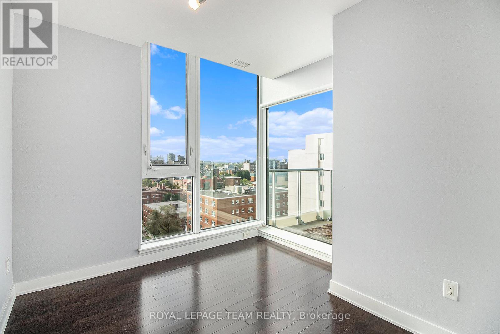 1009 - 179 Metcalfe Street, Ottawa, Ontario  K2P 1P7 - Photo 6 - X12805100