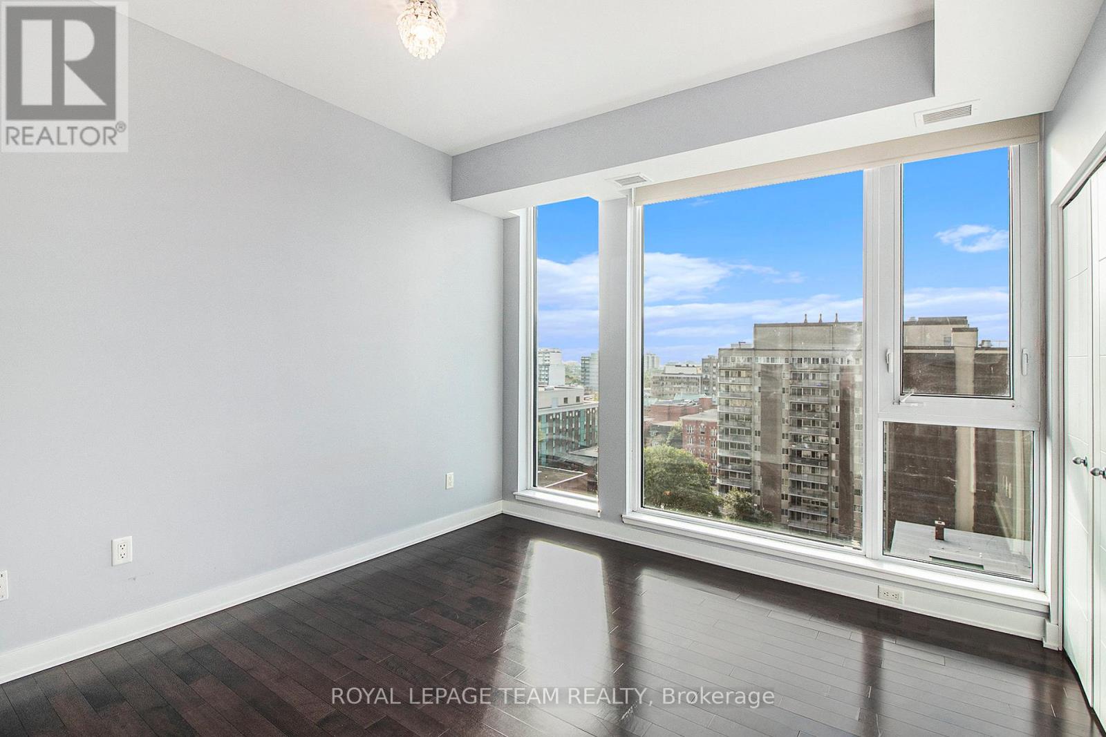 1009 - 179 Metcalfe Street, Ottawa, Ontario  K2P 1P7 - Photo 8 - X12805100