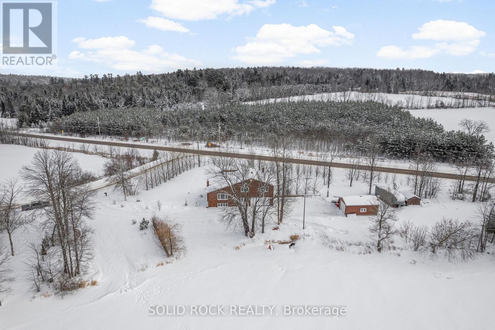 86 Township Park Road, North Algona Wilberforce, Ontario  K0J 1T0 - Photo 5 - X12805214