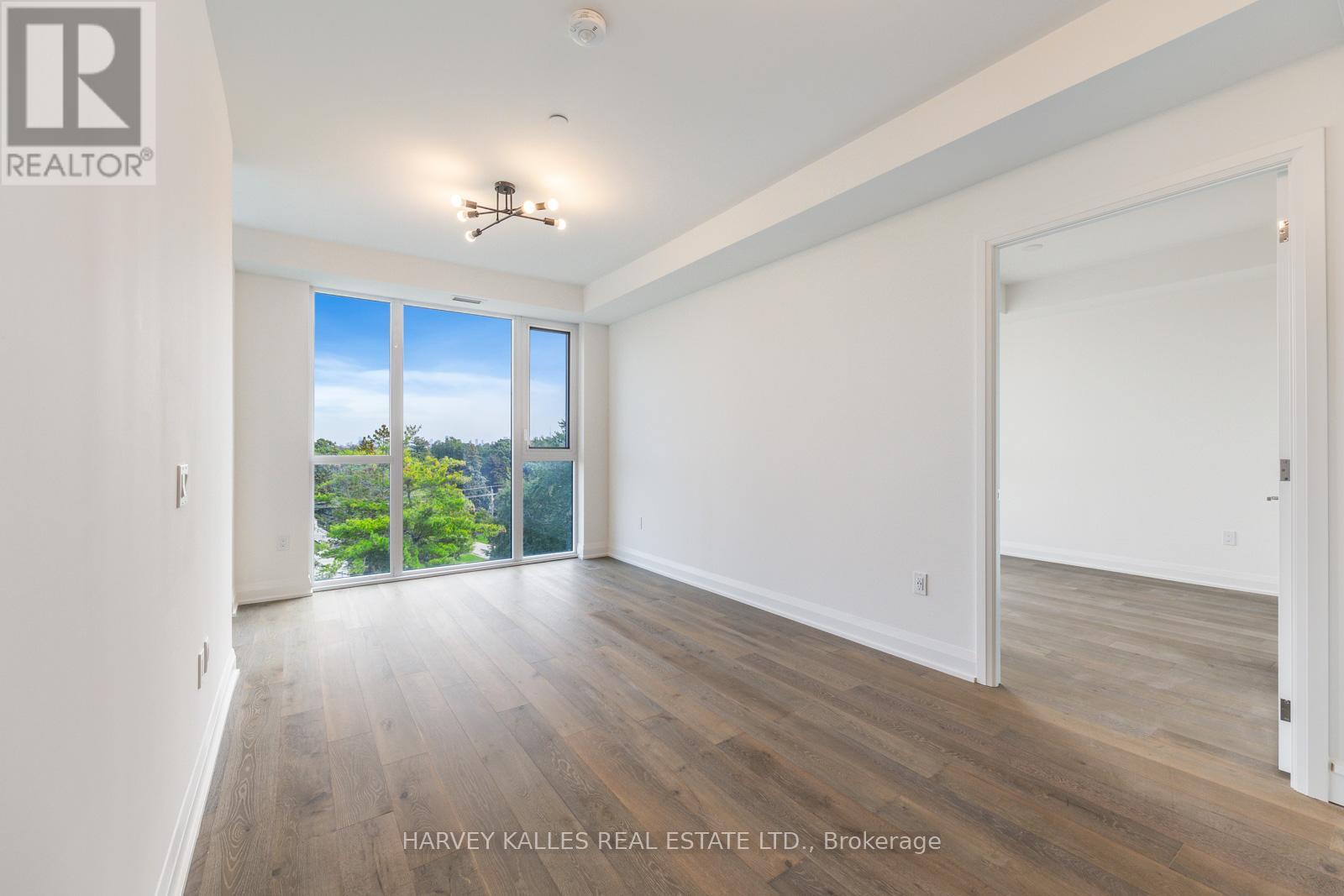 609 - 293 The Kingsway, Toronto, Ontario  M9A 0E8 - Photo 2 - W12803476