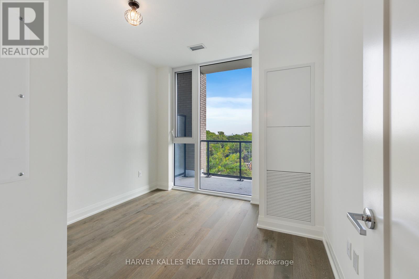 609 - 293 The Kingsway, Toronto, Ontario  M9A 0E8 - Photo 7 - W12803476