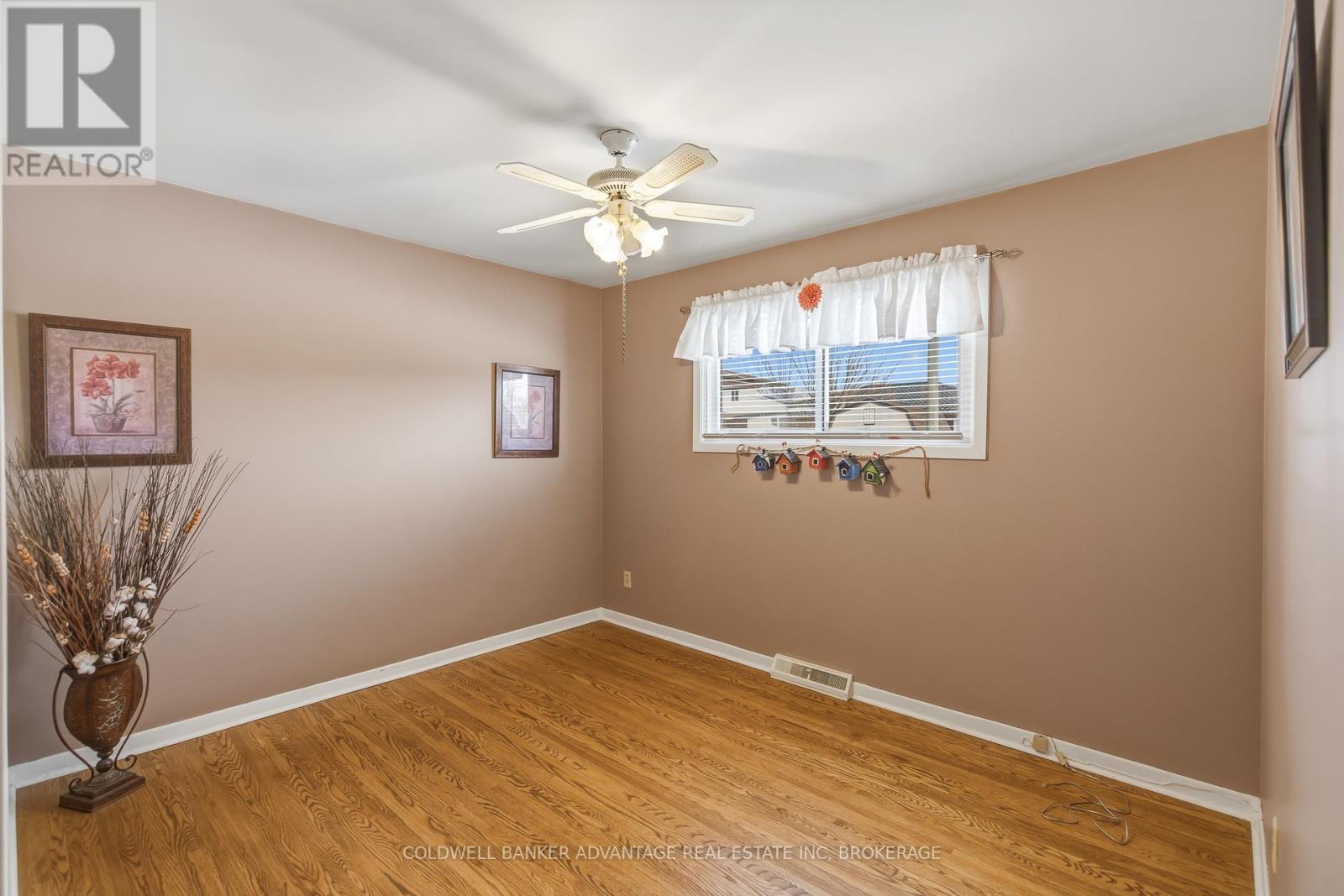 56 Eastdale Crescent, Welland, Ontario  L3B 1E8 - Photo 21 - X12805056