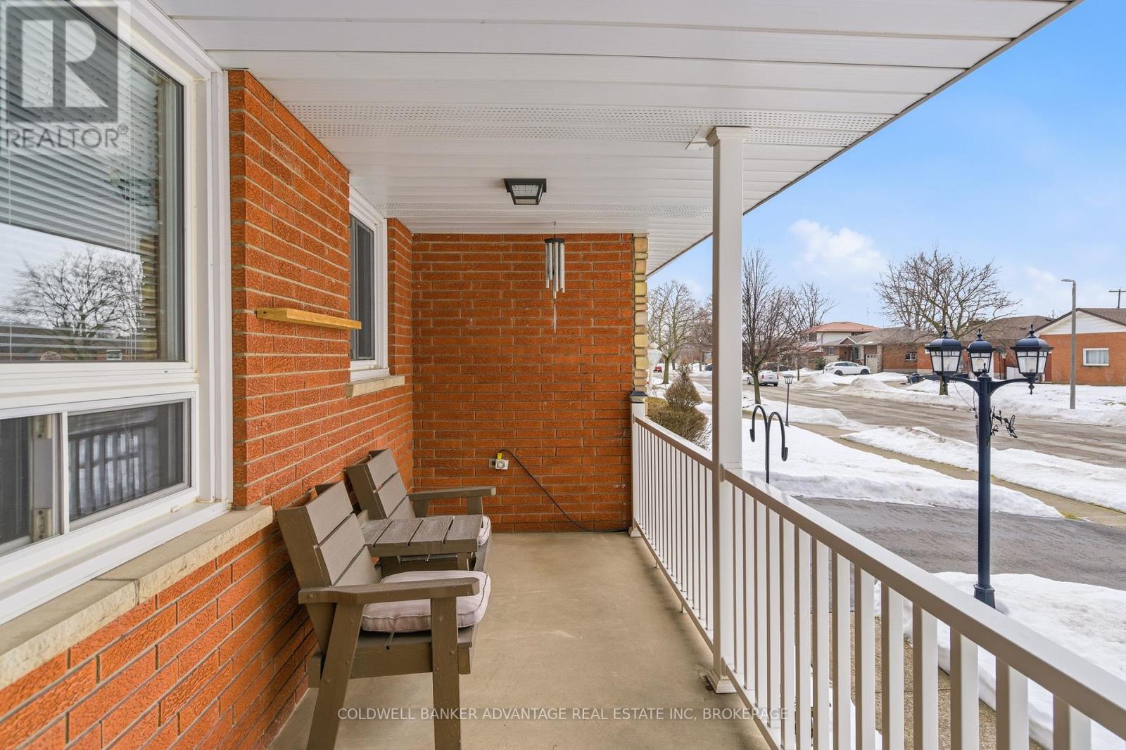 56 Eastdale Crescent, Welland, Ontario  L3B 1E8 - Photo 5 - X12805056