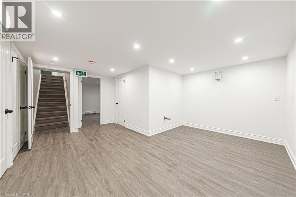 1127 Main Street E, Hamilton, Ontario  L8M 1P2 - Photo 15 - 40806489