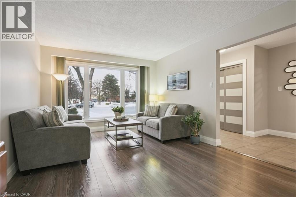 2387 Rushbury Court, Burlington, Ontario  L7P 3V8 - Photo 7 - 40806342