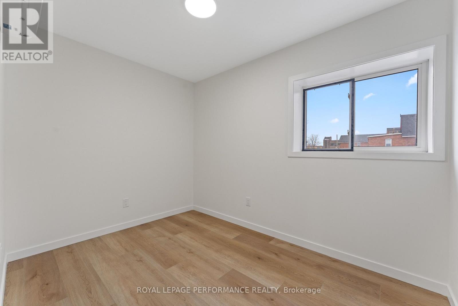 5 - 102 Sydney Street, Cornwall, Ontario  K6H 3H2 - Photo 9 - X12805190