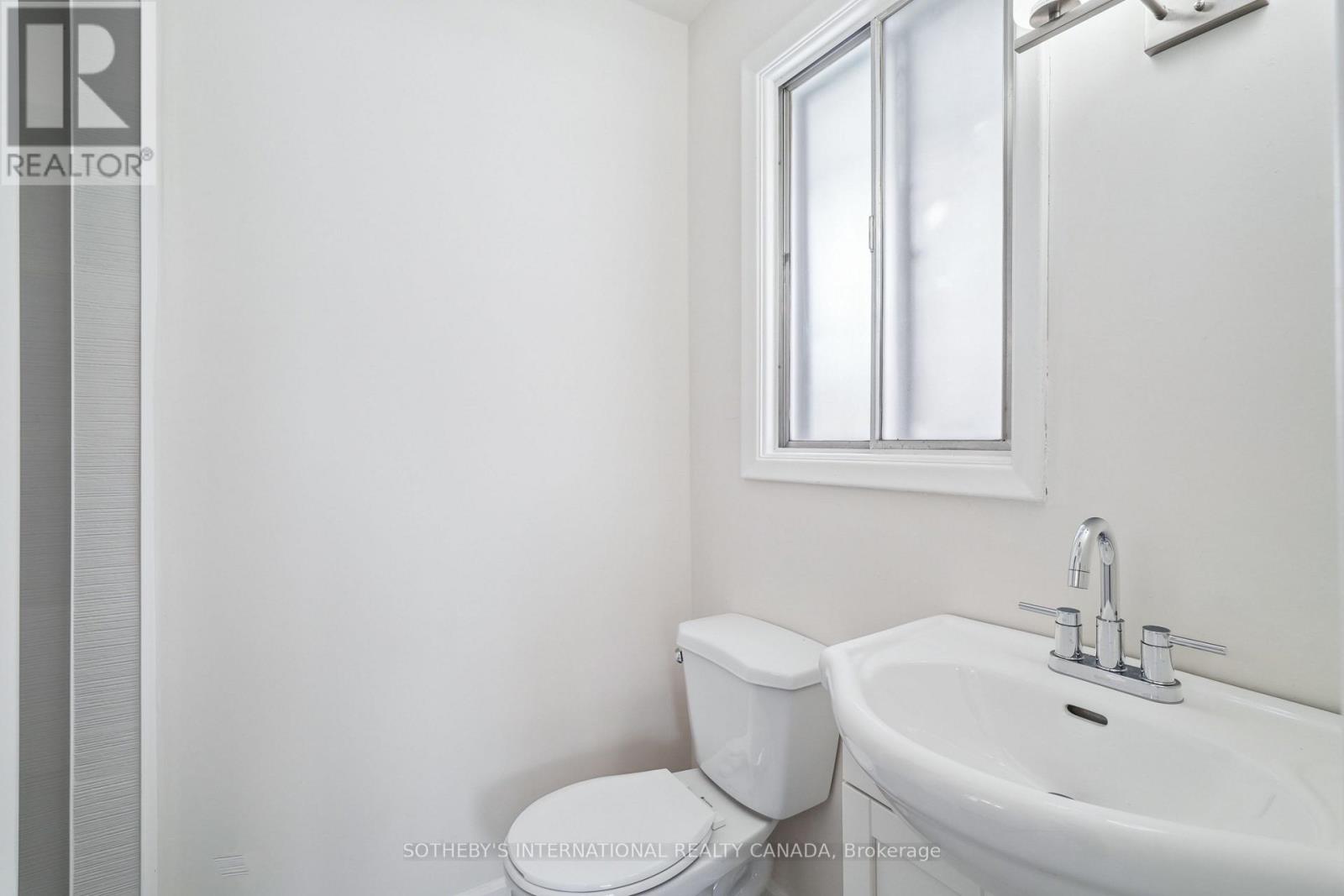 201 Fenn Avenue, Toronto, Ontario  M2P 1Y1 - Photo 20 - C12805048