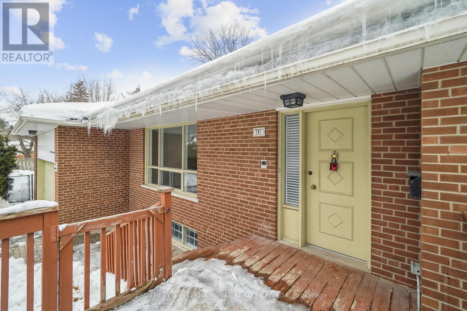 201 Fenn Avenue, Toronto, Ontario  M2P 1Y1 - Photo 6 - C12805048