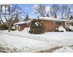 201 FENN AVENUE, Toronto, Ontario