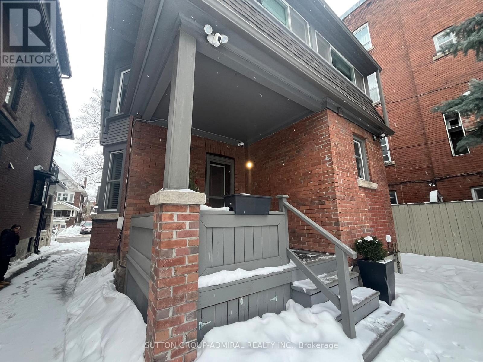 Back Studio Apartment - 335 Palmerston Boulevard, Toronto, Ontario  M6G 2N5 - Photo 4 - C12805064