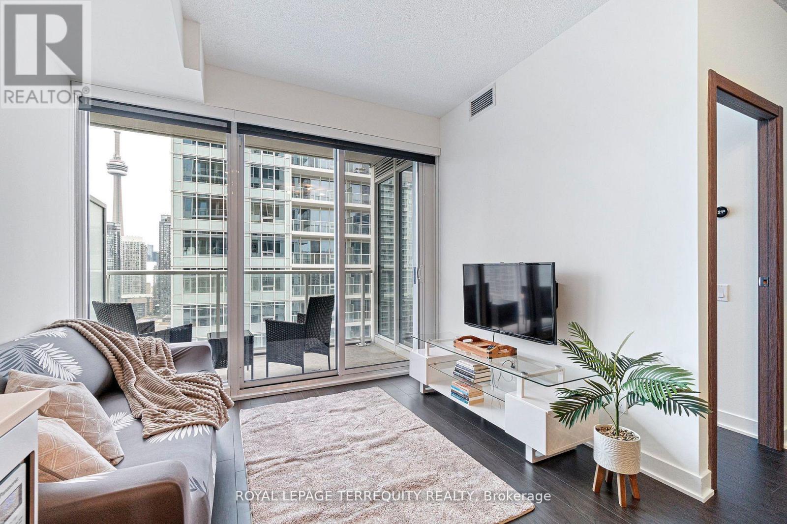 3010 - 19 Bathurst Street, Toronto, Ontario  M5V 0N2 - Photo 3 - C12805146