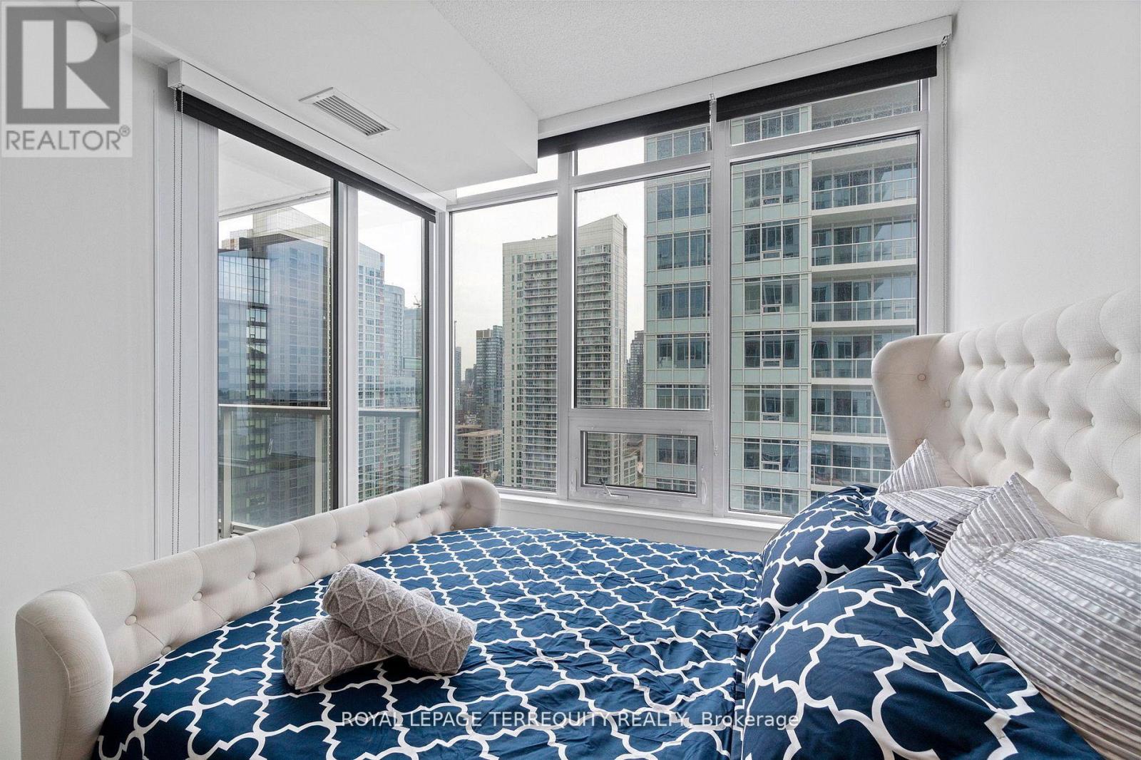 3010 - 19 Bathurst Street, Toronto, Ontario  M5V 0N2 - Photo 6 - C12805146