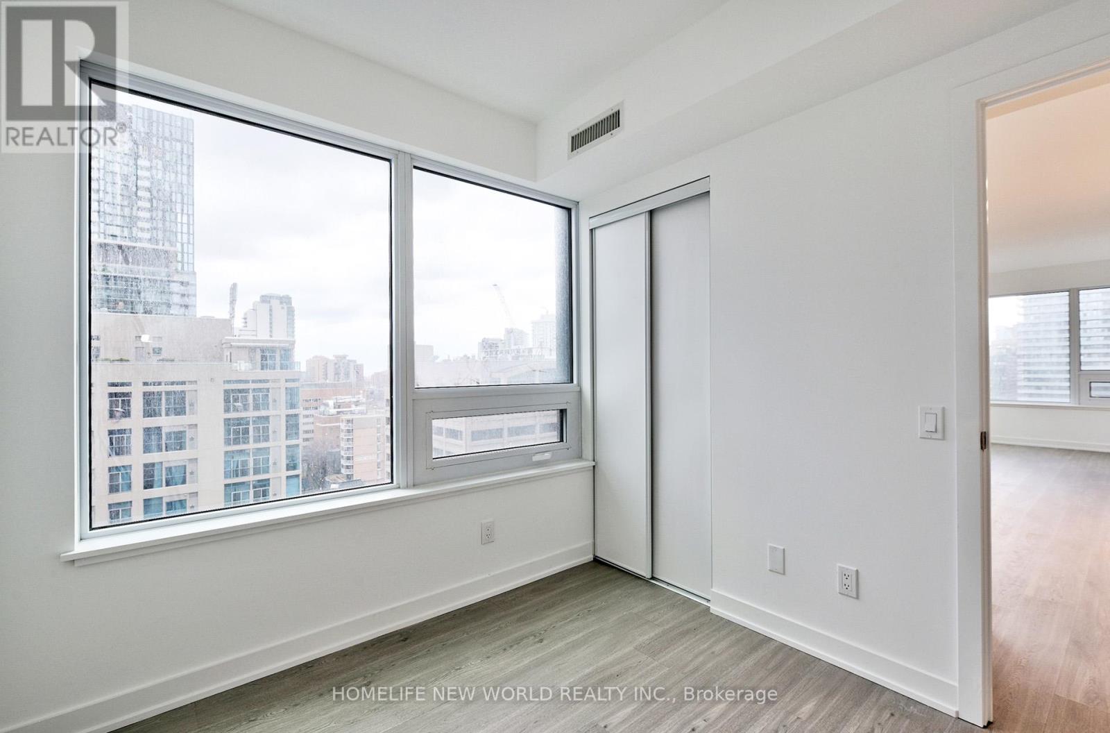 1512 - 8 Wellesley Street W, Toronto, Ontario  M4Y 0J5 - Photo 20 - C12805188