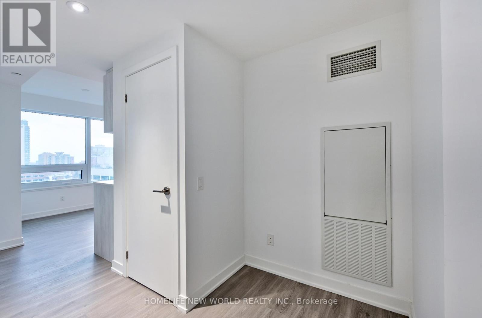 1512 - 8 Wellesley Street W, Toronto, Ontario  M4Y 0J5 - Photo 6 - C12805188