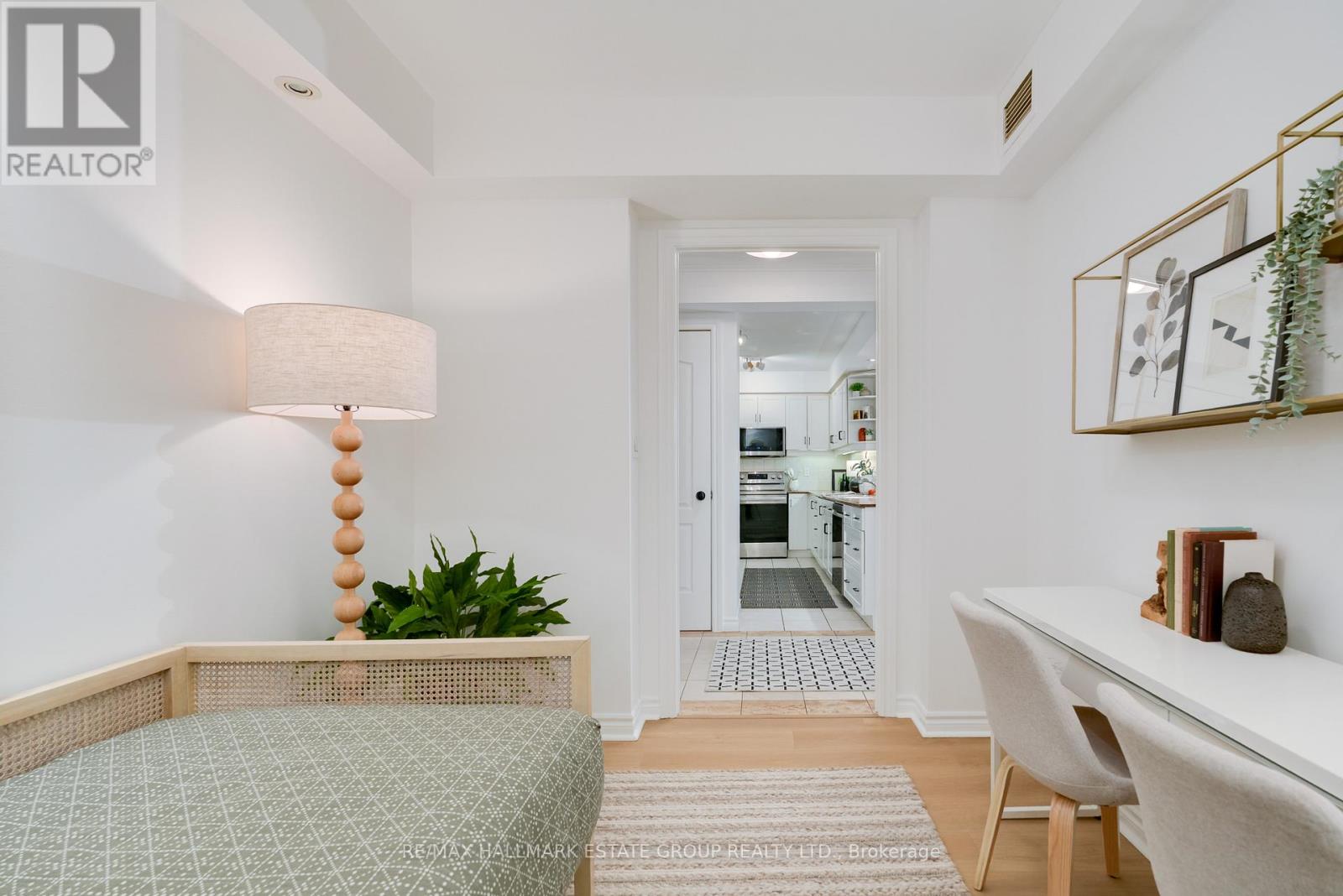 723 - 28 William Carson Crescent, Toronto, Ontario  M2P 2H1 - Photo 32 - C12805210