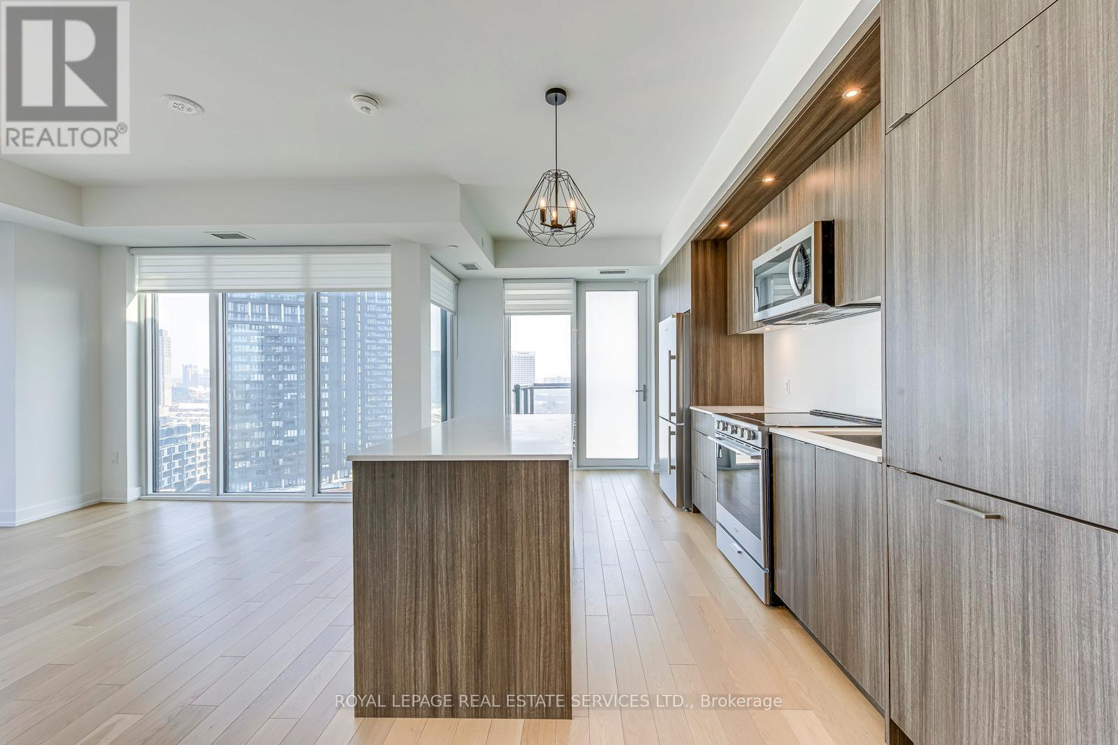 1604 - 30 Inn On The Park Drive, Toronto, Ontario  M3C 0P7 - Photo 10 - C12805224