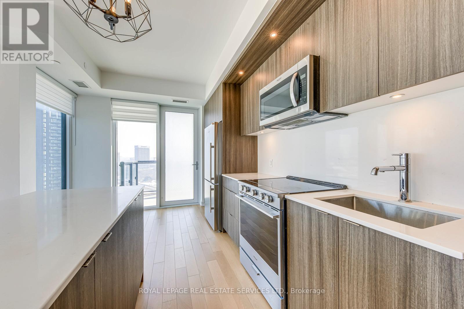 1604 - 30 Inn On The Park Drive, Toronto, Ontario  M3C 0P7 - Photo 15 - C12805224