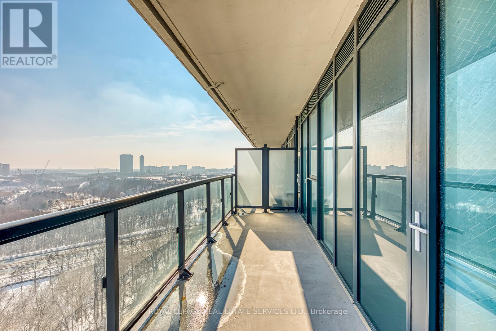 1604 - 30 Inn On The Park Drive, Toronto, Ontario  M3C 0P7 - Photo 21 - C12805224