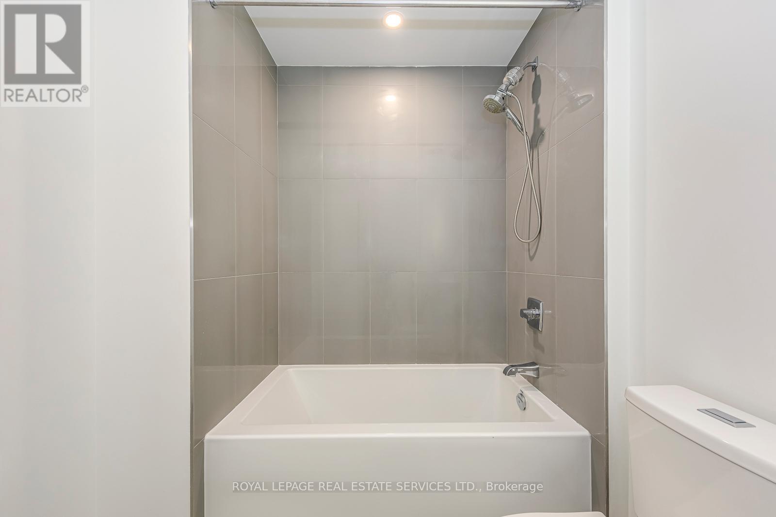 1604 - 30 Inn On The Park Drive, Toronto, Ontario  M3C 0P7 - Photo 35 - C12805224