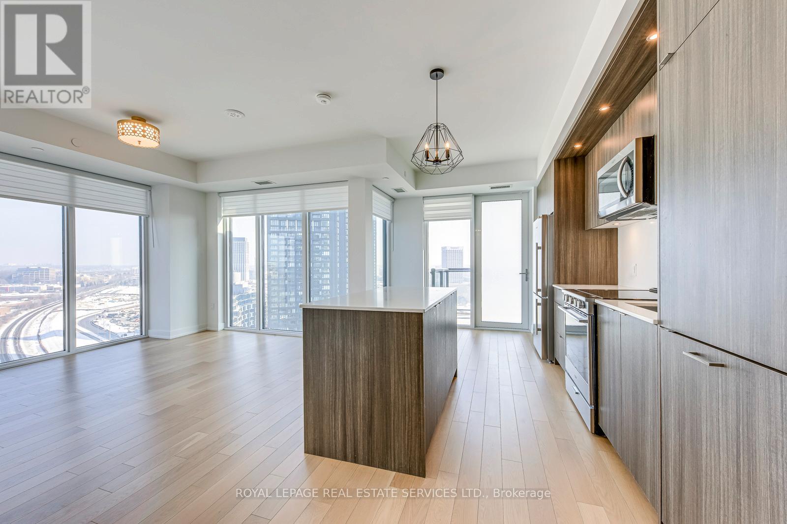 1604 - 30 Inn On The Park Drive, Toronto, Ontario  M3C 0P7 - Photo 9 - C12805224