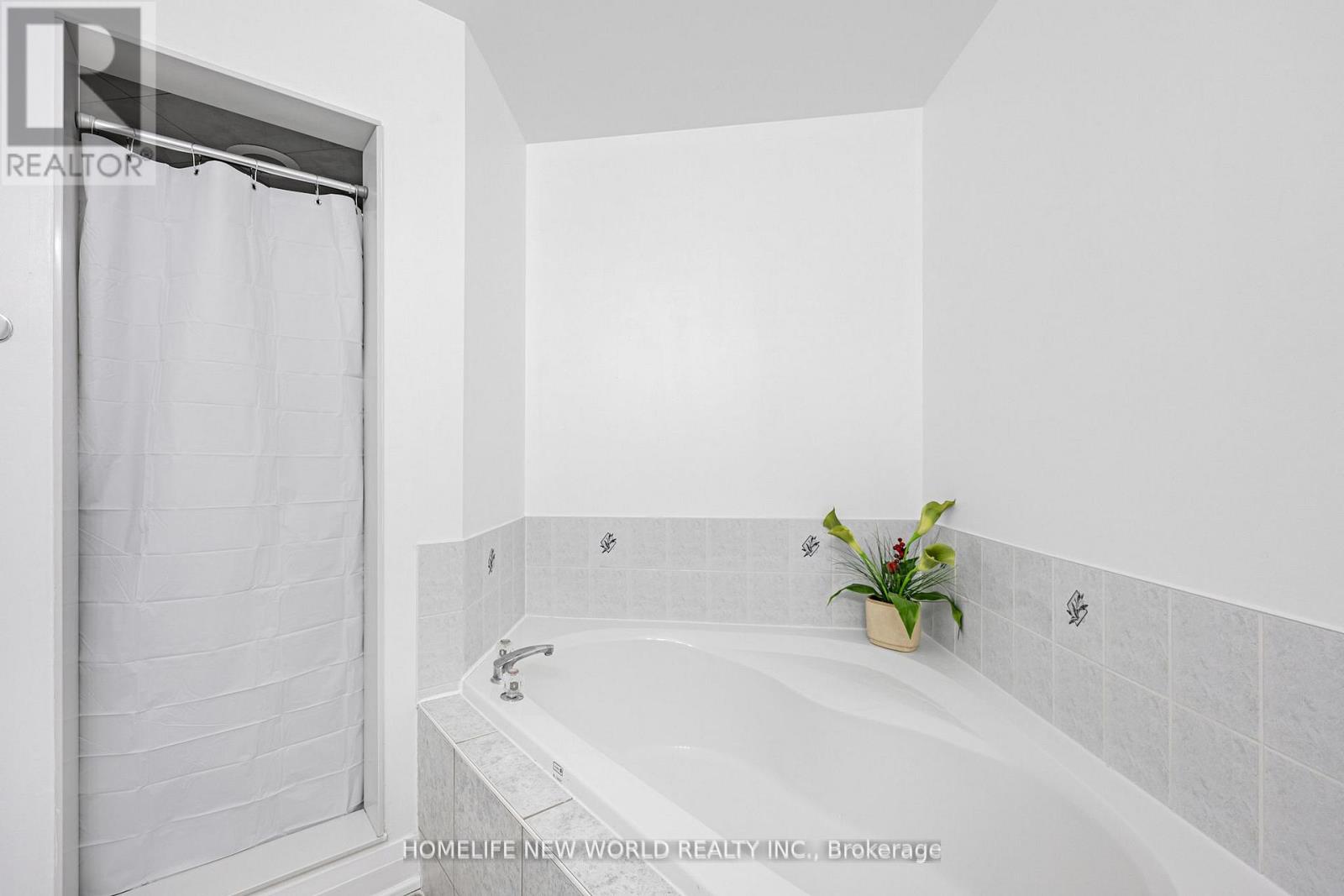 7 Batt Crescent S, Ajax, Ontario  L1T 4M2 - Photo 23 - E12805130