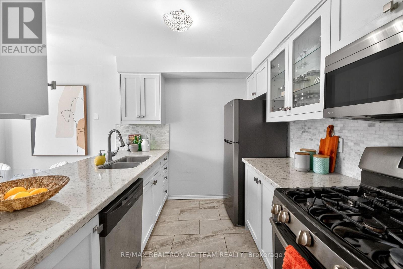 81 Smales Drive, Ajax, Ontario  L1Z 1G6 - Photo 13 - E12805202