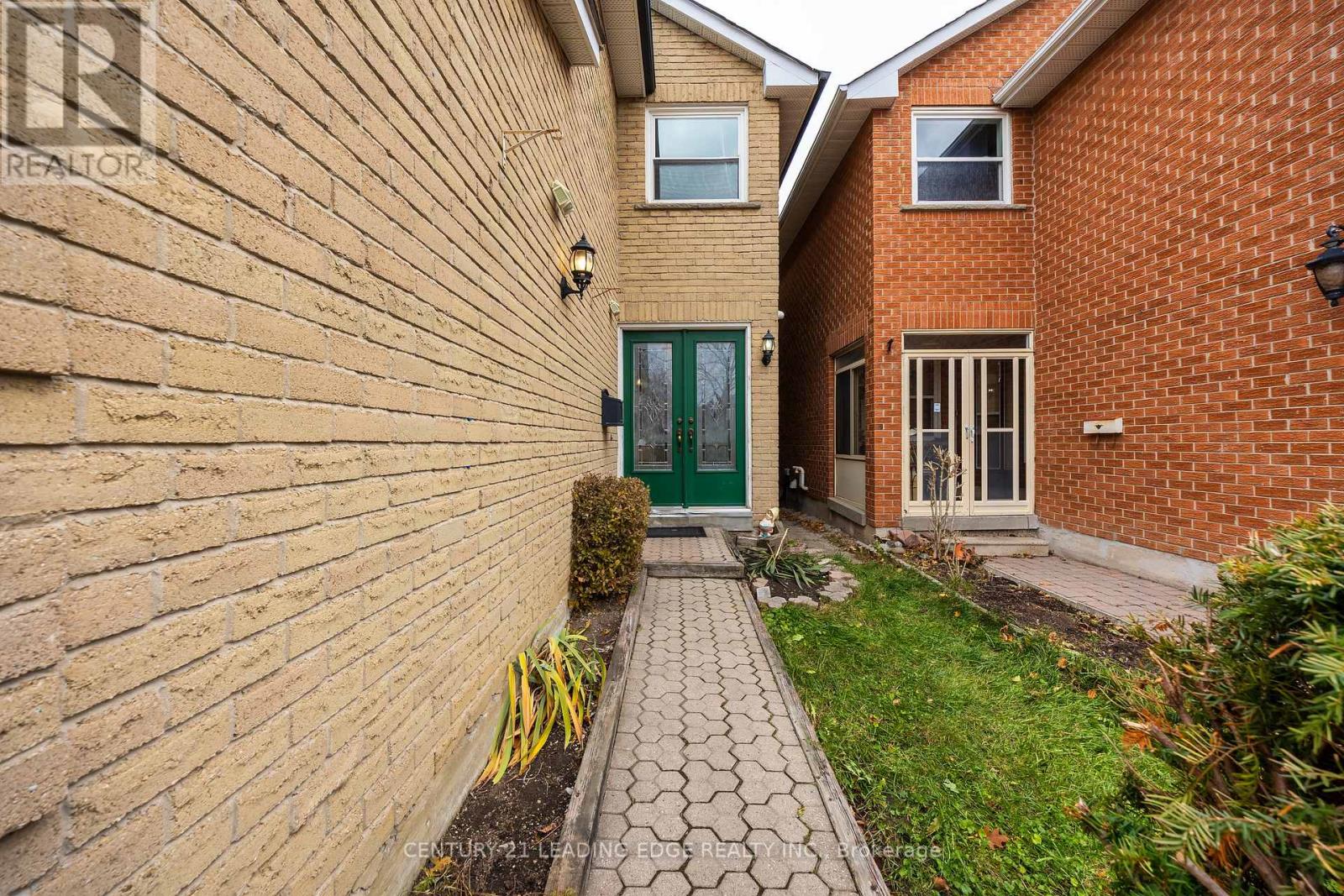 84 New Seabury Drive, Vaughan, Ontario  L4K 2B8 - Photo 3 - N12804980