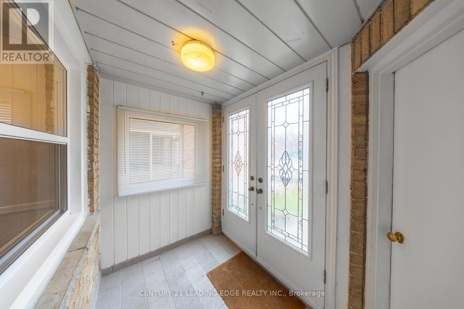 84 New Seabury Drive, Vaughan, Ontario  L4K 2B8 - Photo 4 - N12804980