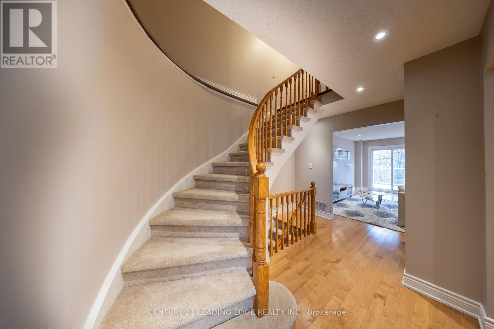 84 New Seabury Drive, Vaughan, Ontario  L4K 2B8 - Photo 6 - N12804980