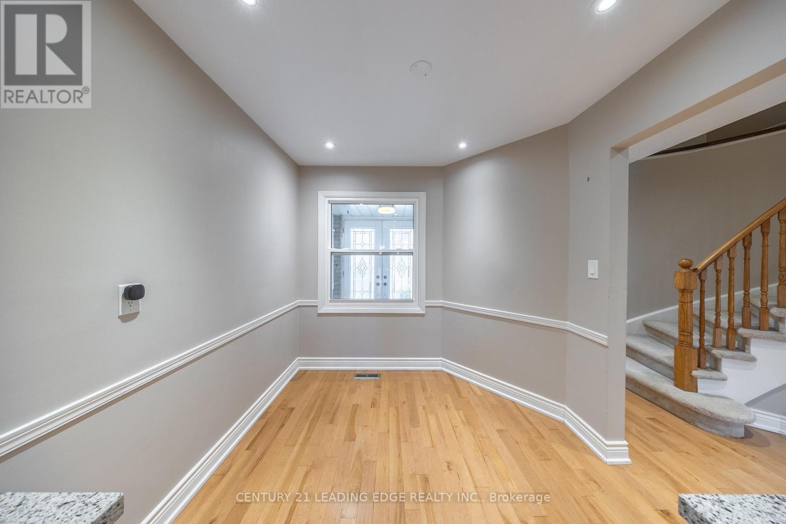 84 New Seabury Drive, Vaughan, Ontario  L4K 2B8 - Photo 8 - N12804980