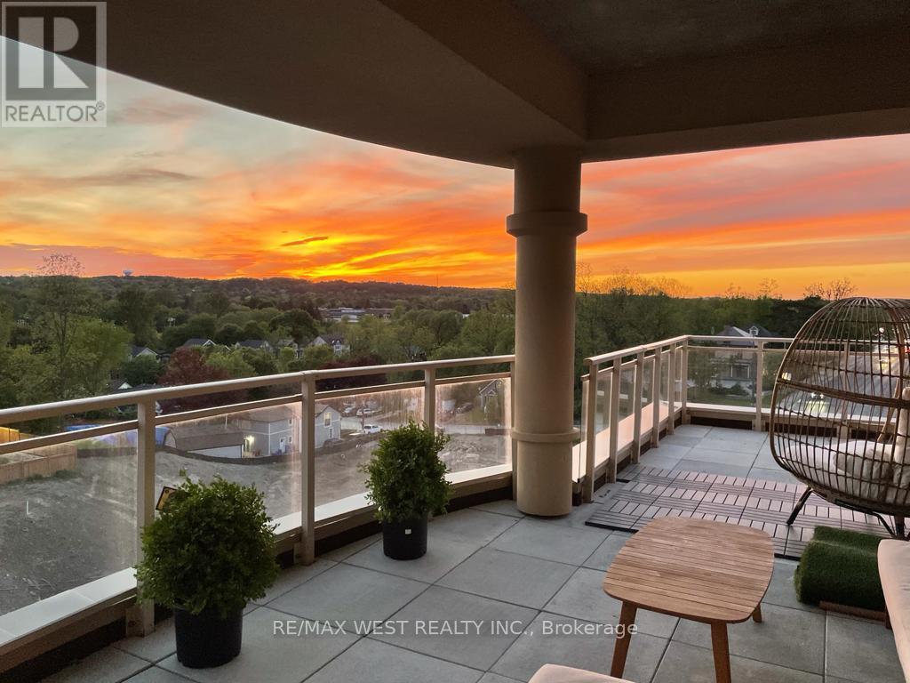 503 - 15277 YONGE STREET, Aurora, Ontario