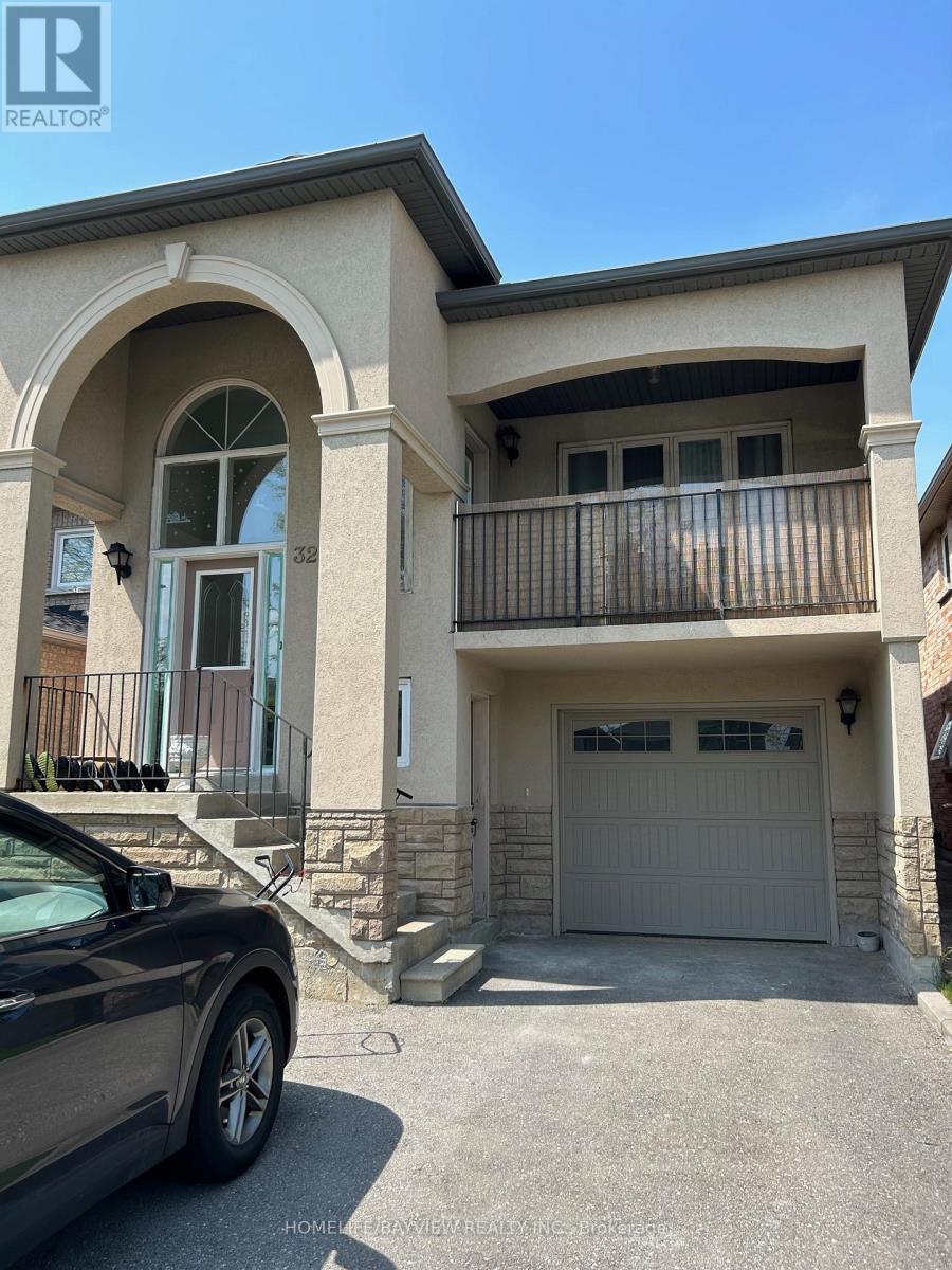 32 VILLANDRY CRESCENT, Vaughan, Ontario
