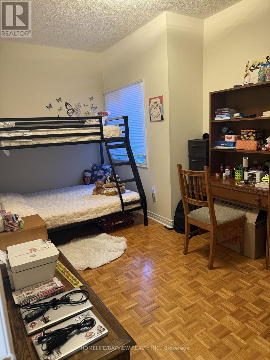 32 Villandry Crescent, Vaughan (Maple), Ontario  L6A 2R1 - Photo 12 - N12805080