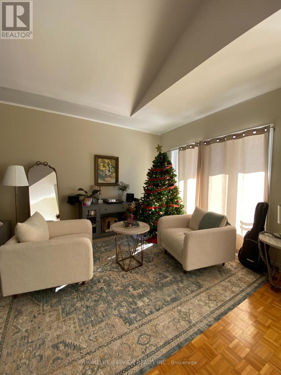 32 Villandry Crescent, Vaughan (Maple), Ontario  L6A 2R1 - Photo 8 - N12805080