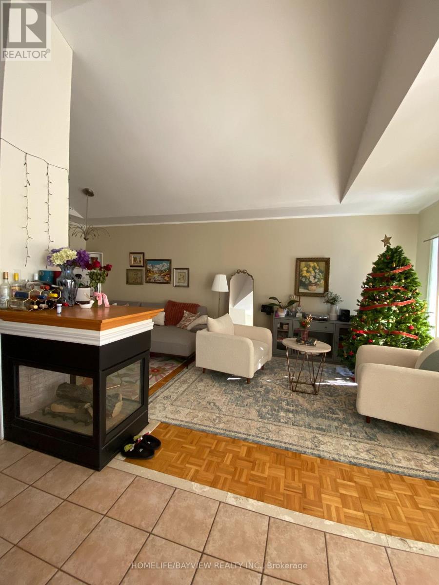 32 Villandry Crescent, Vaughan (Maple), Ontario  L6A 2R1 - Photo 9 - N12805080