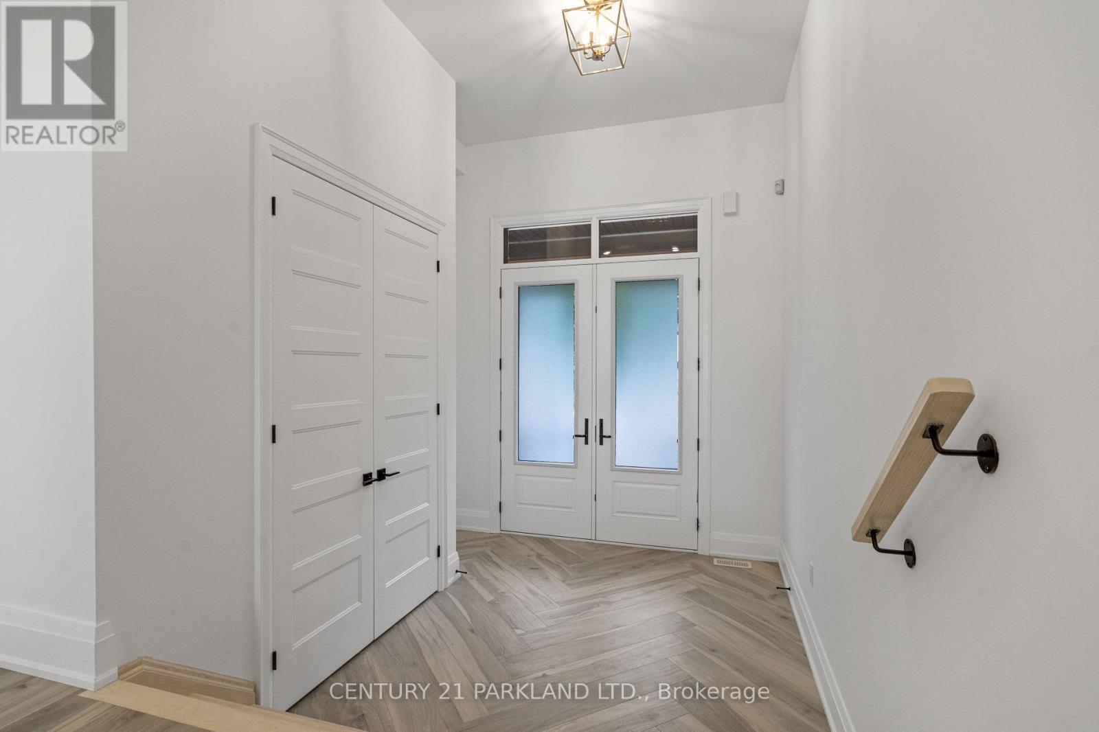 326 Tiny Beaches Road S, Tiny, Ontario  L0L 2J0 - Photo 2 - S12805036