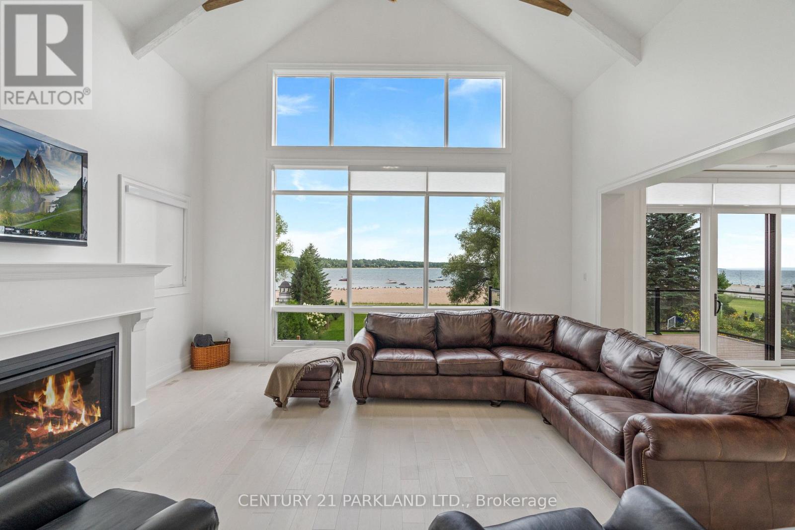 326 Tiny Beaches Road S, Tiny, Ontario  L0L 2J0 - Photo 3 - S12805036