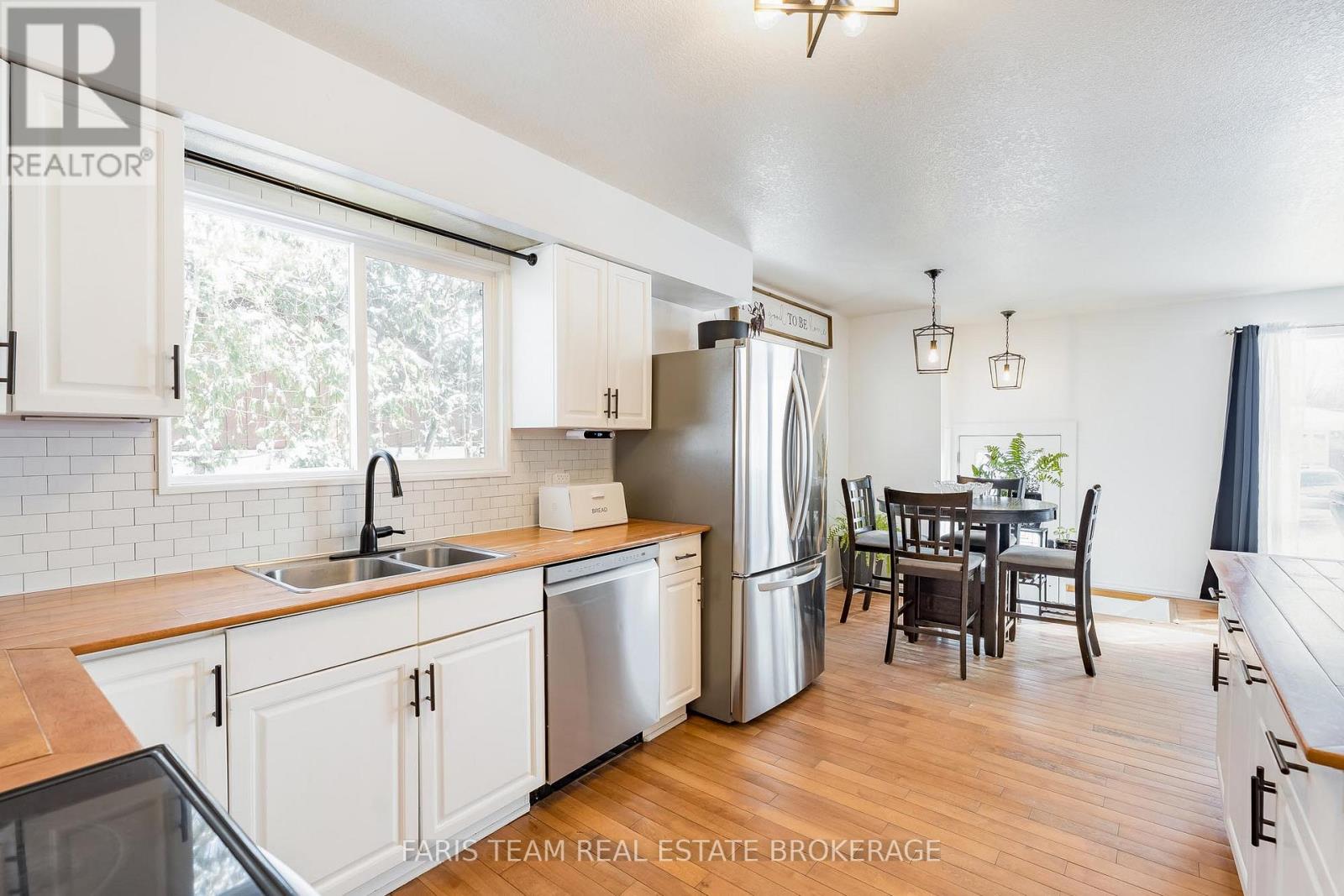 510 Mary Street, Tay, Ontario  L0K 1R0 - Photo 10 - S12805044