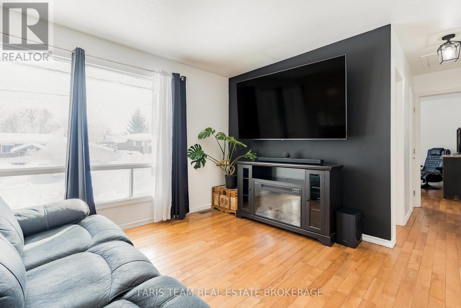 510 Mary Street, Tay, Ontario  L0K 1R0 - Photo 13 - S12805044