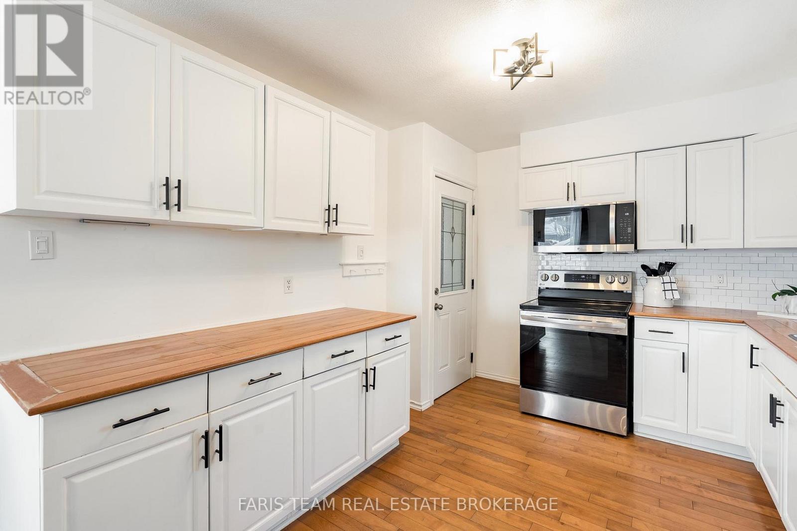 510 Mary Street, Tay, Ontario  L0K 1R0 - Photo 9 - S12805044