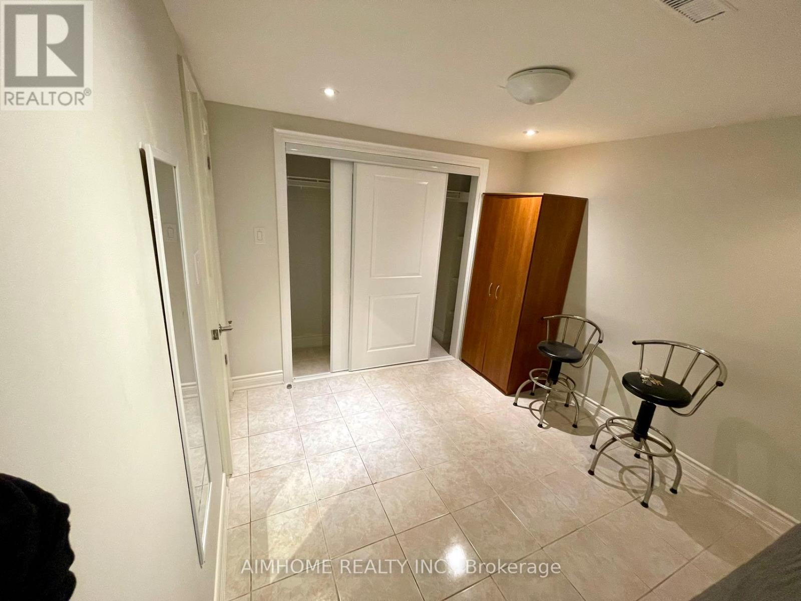 Lower - 4090 Woodington Drive, Mississauga, Ontario  L4Z 1K3 - Photo 5 - W12804984