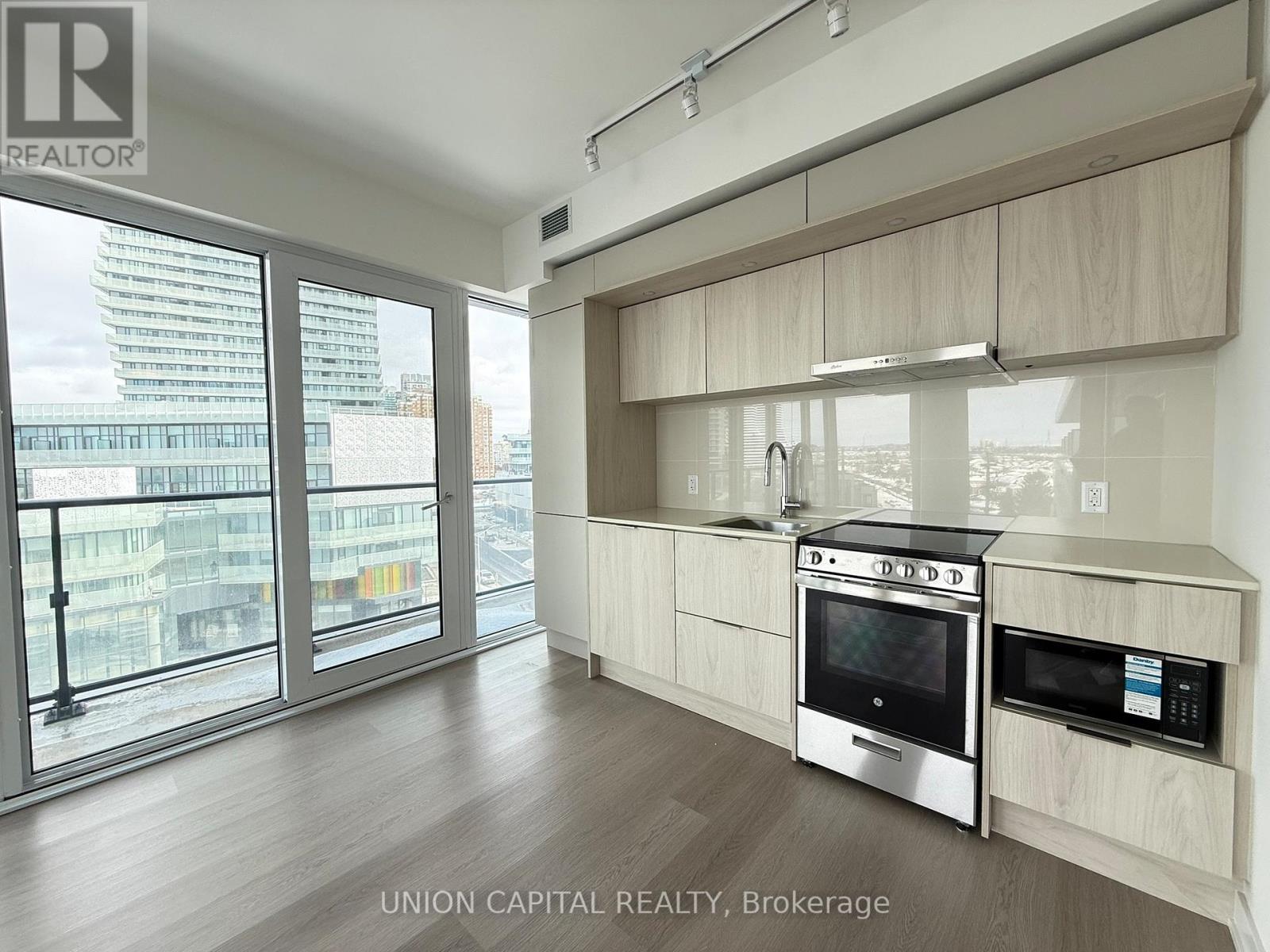 511 - 448 BURNHAMTHORPE ROAD W, Mississauga, Ontario