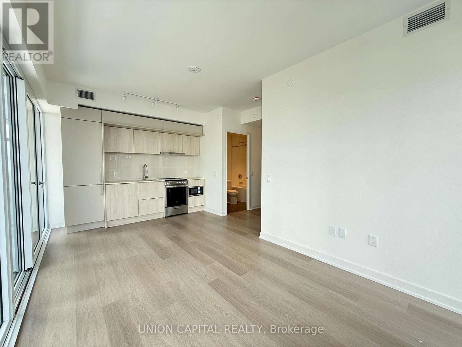 511 - 448 Burnhamthorpe Road W, Mississauga, Ontario  L5B 0R4 - Photo 12 - W12805040